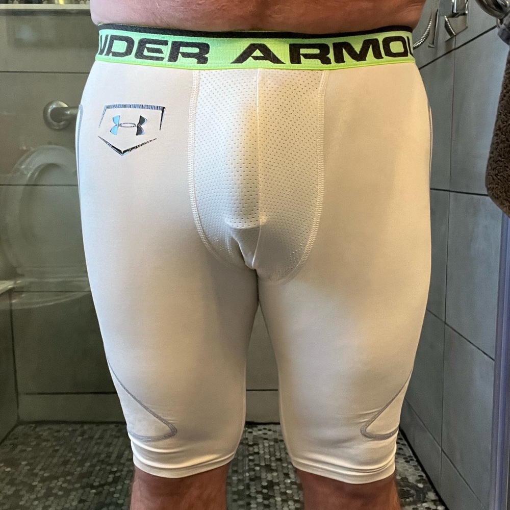 Men’s Under Armour PTH White Sport Padded Compression Shorts Medium Green Waist
